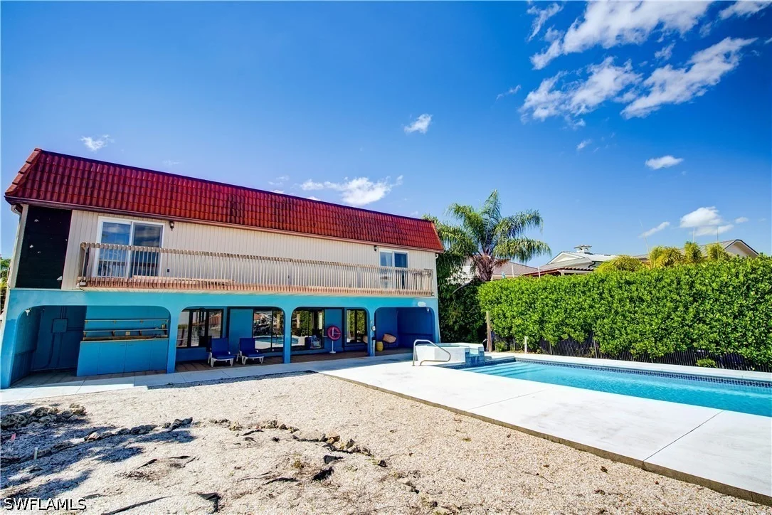 Photo of 11 Capri Boulevard