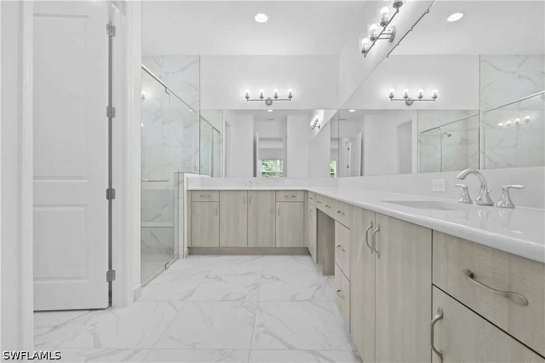 Photo of 2589 Kingfisher Drive