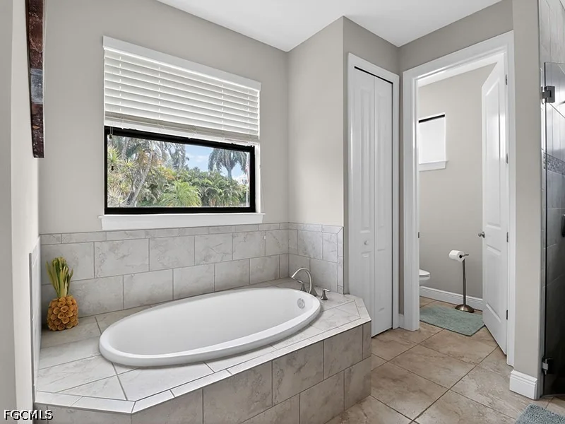 Photo of 3315 Surfside Boulevard