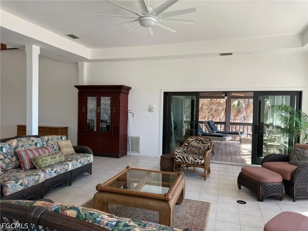 Photo of 484 Gulf Bend Drive