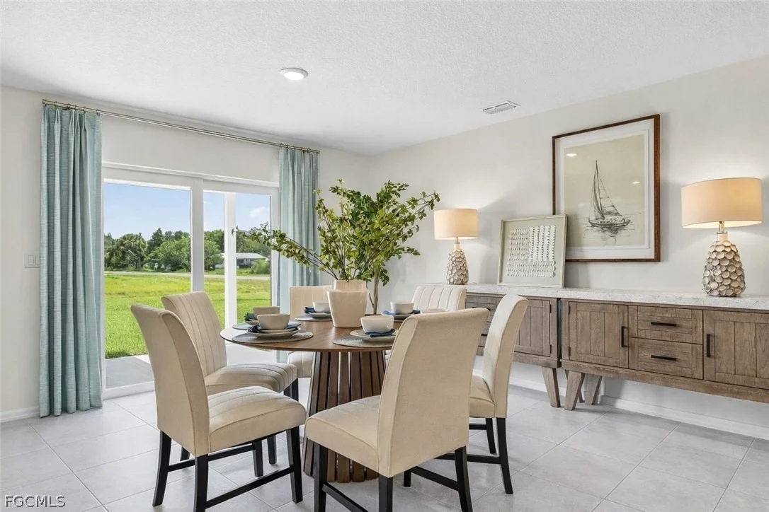 Photo of 5008 Spinnaker Road