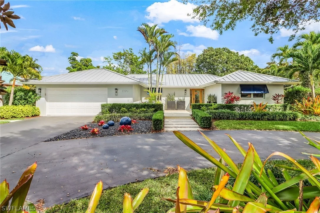 Photo of 1390 Mandarin Road