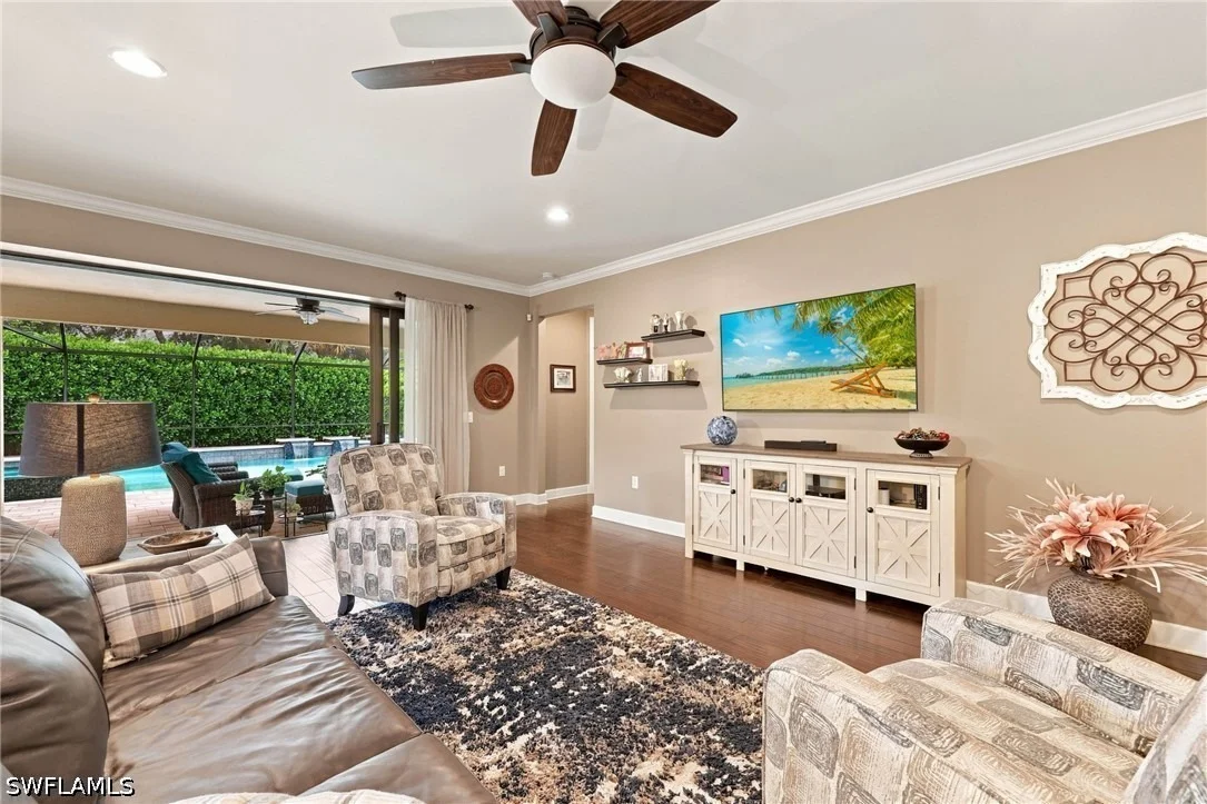 Photo of 7230 Live Oak Drive