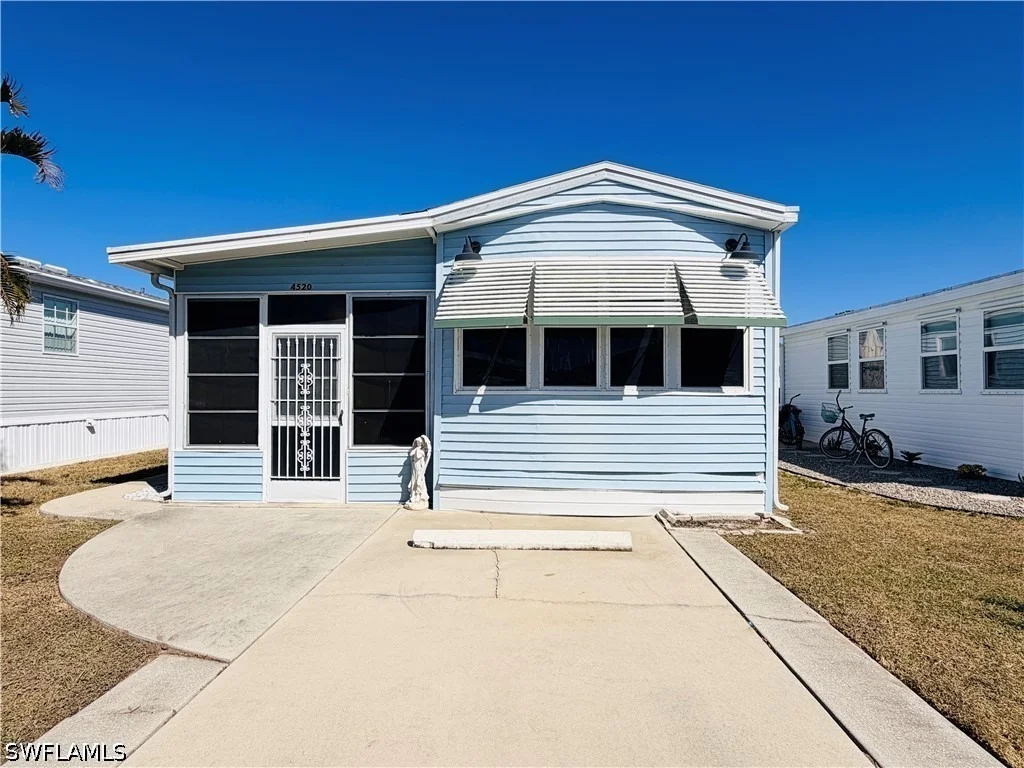 Photo of 4520 Robert E Lee Boulevard E