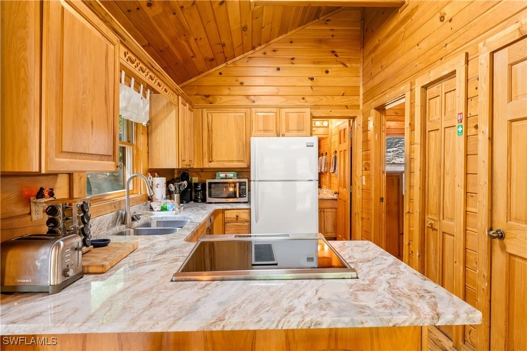 Photo of 4062 Chamberlain Lane