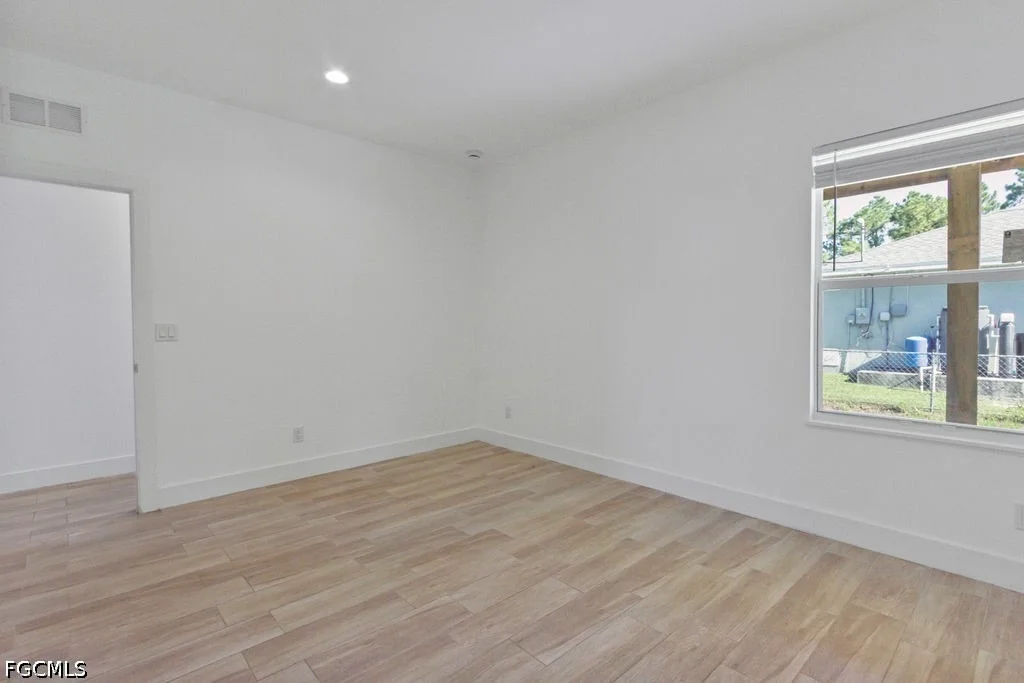 Photo of 2004 Grayson Avenue