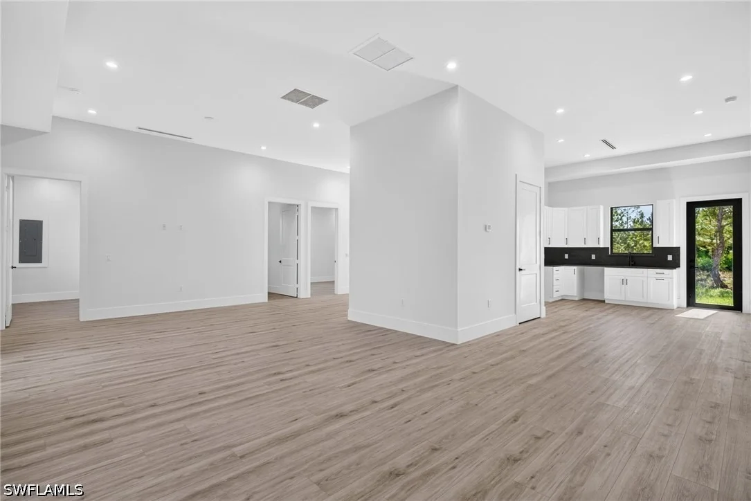 Photo of 4164 Everglades Boulevard N