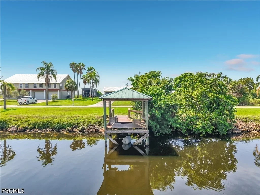Photo of 2795 River Road