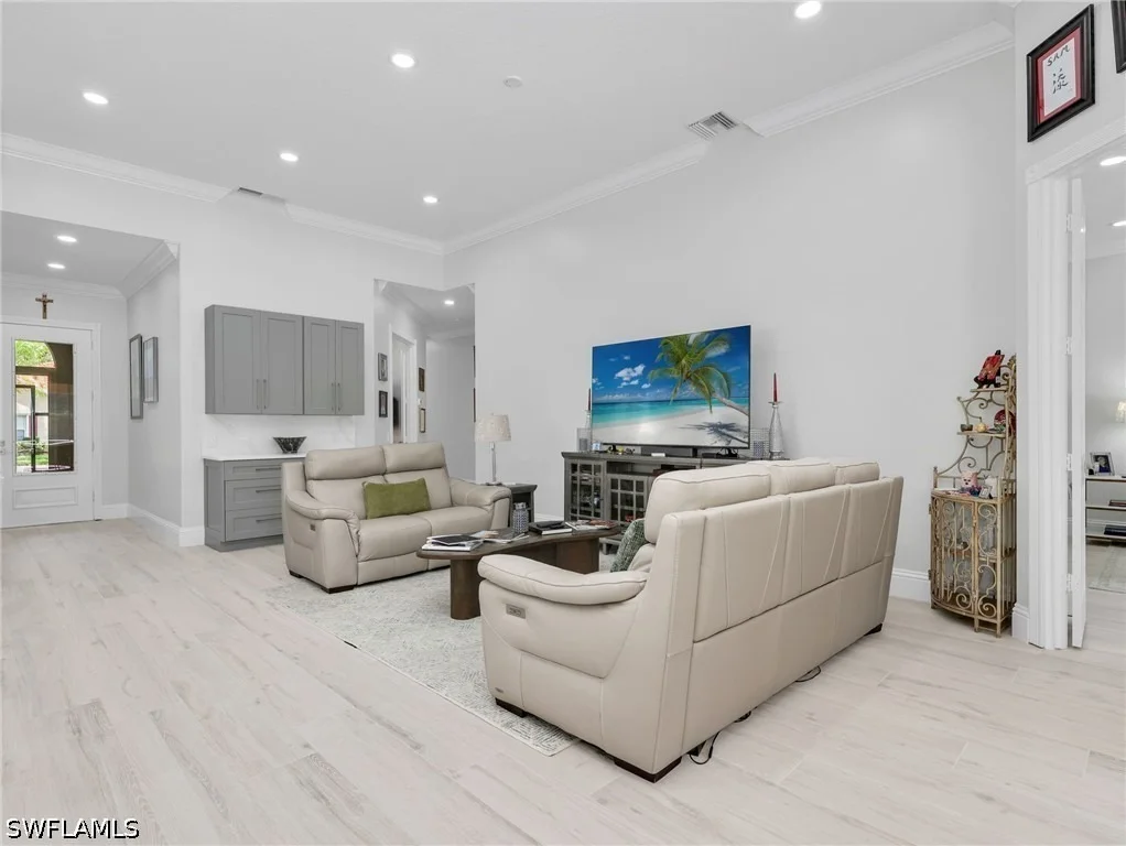 Photo of 5902 Bermuda Lane