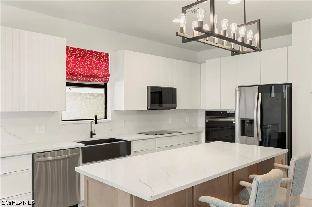 Photo of 6236 Victory Drive