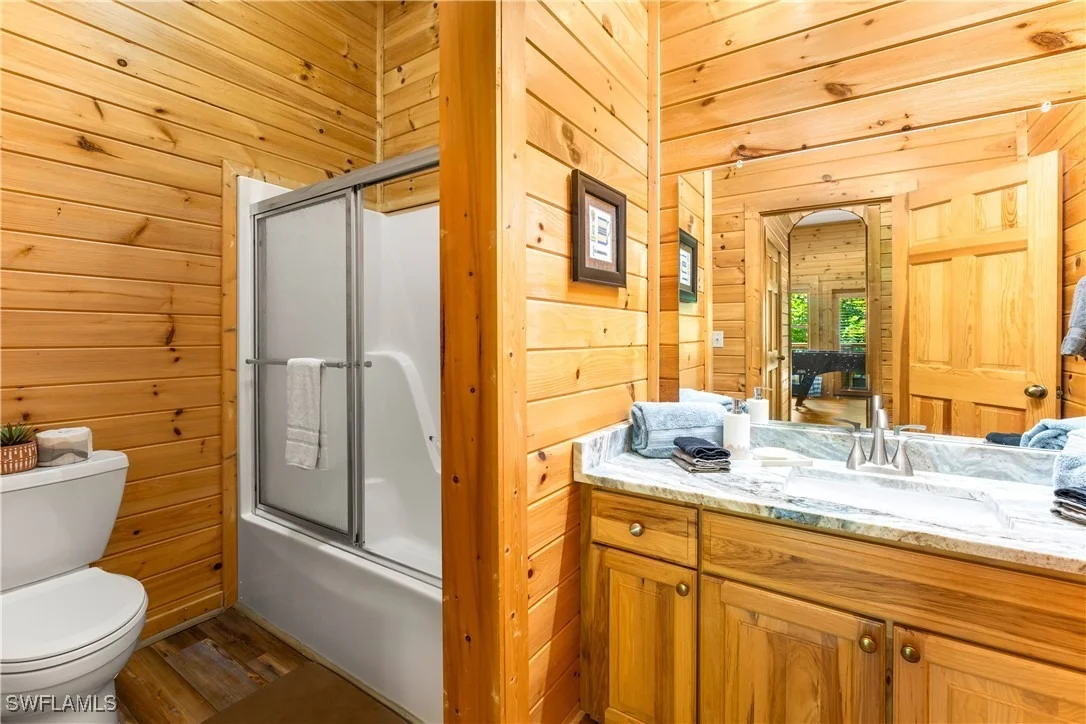 Photo of 4062 Chamberlain Lane