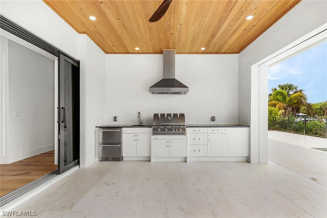Photo of 2393 Longboat Drive