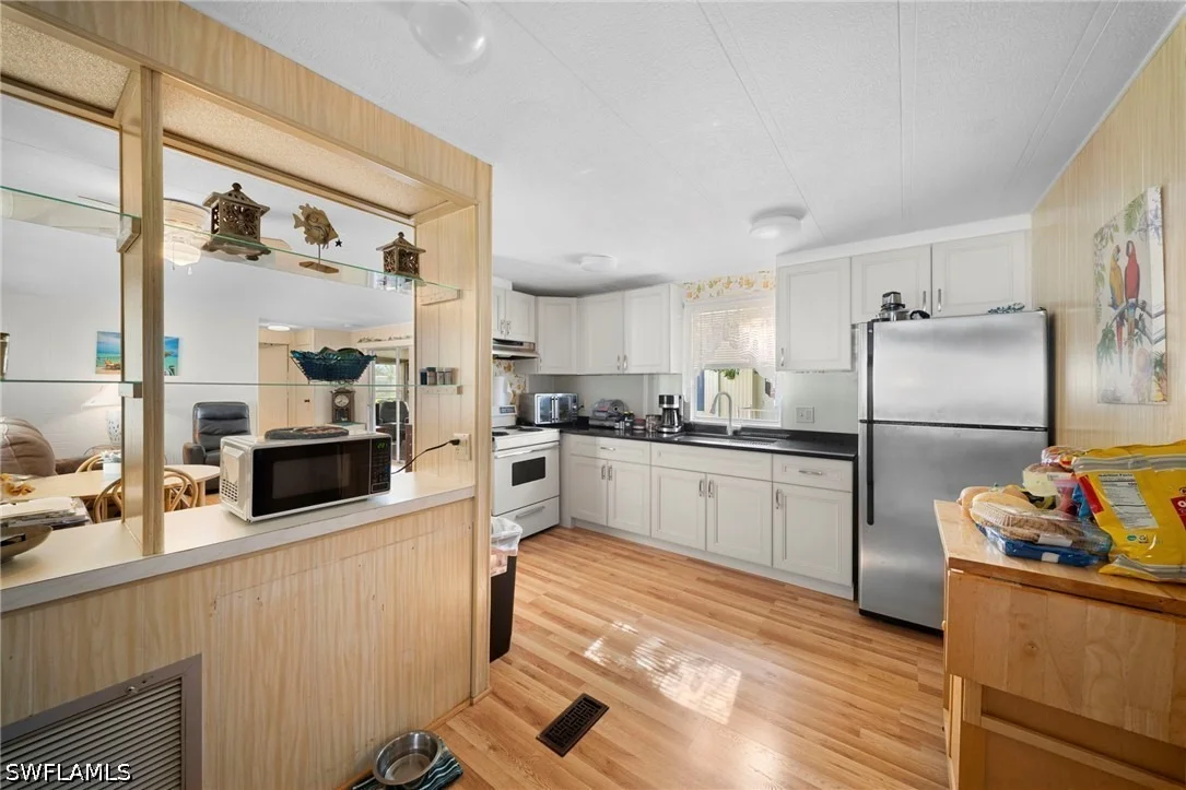 Photo of 455 Cape Florida Way