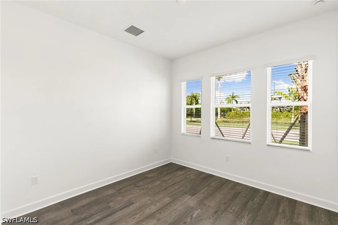 Photo of 2924 Bloomfield Way