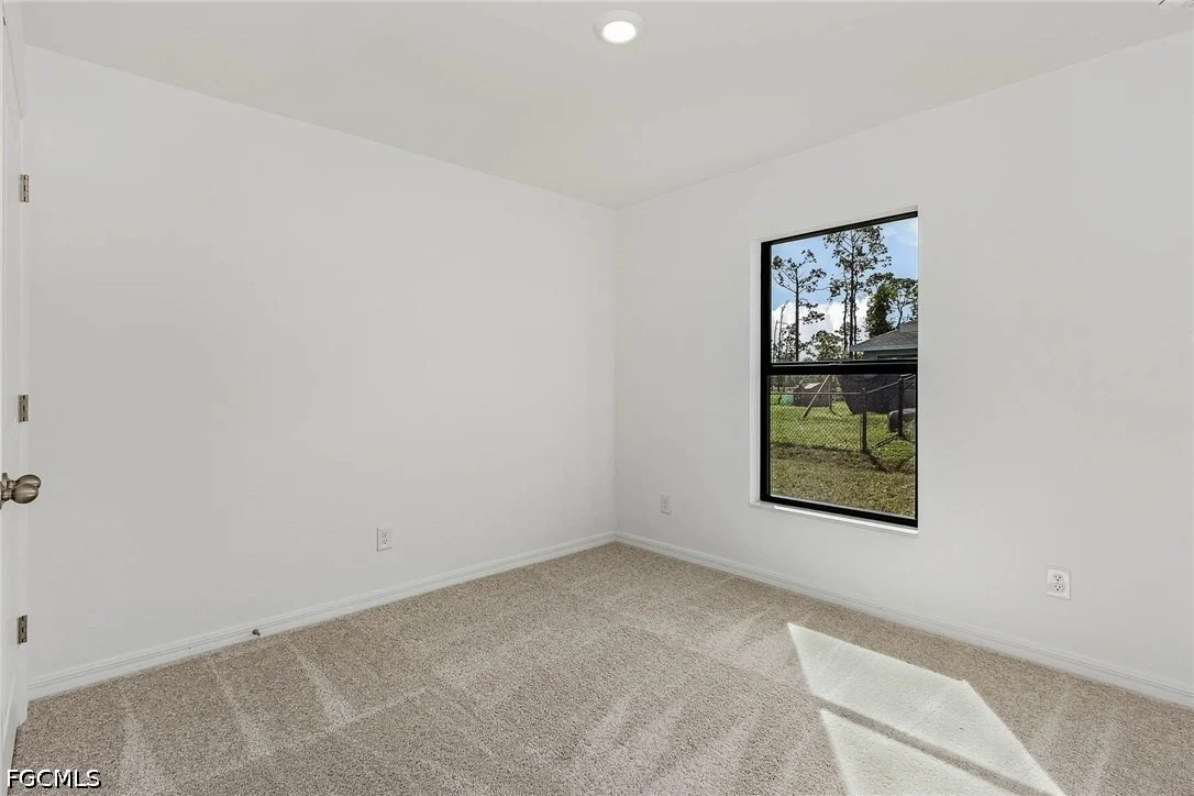 Photo of 442 Burrstone Drive