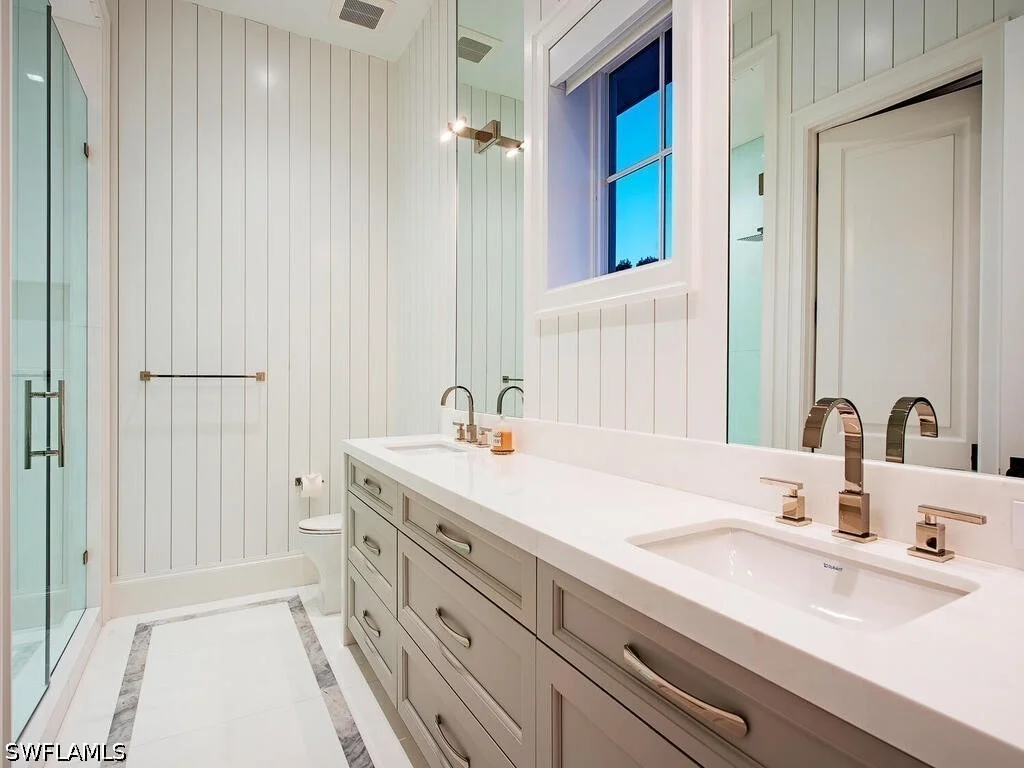 Photo of 1675 Gordon Drive