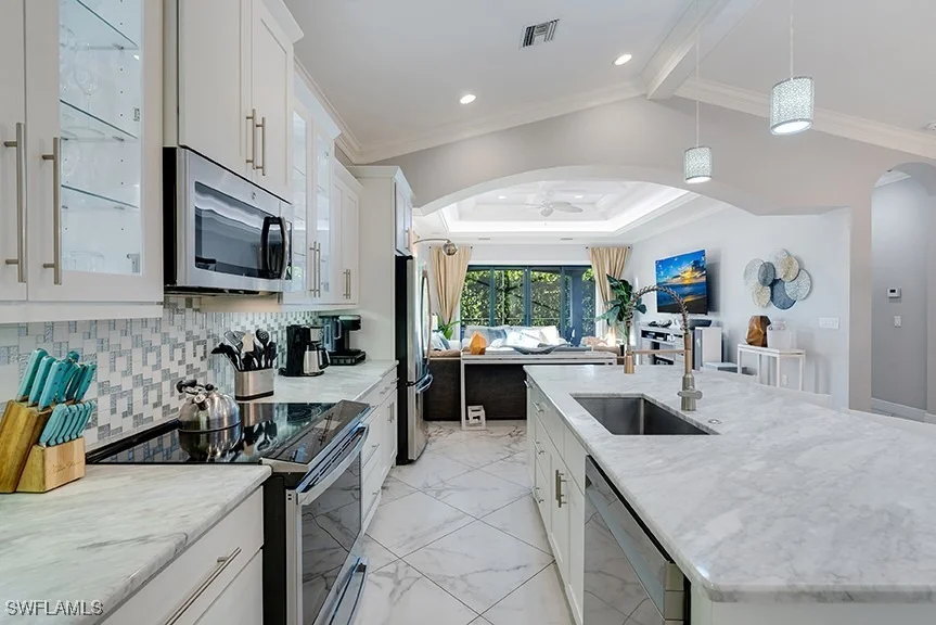 Photo of 735 99th Avenue N
