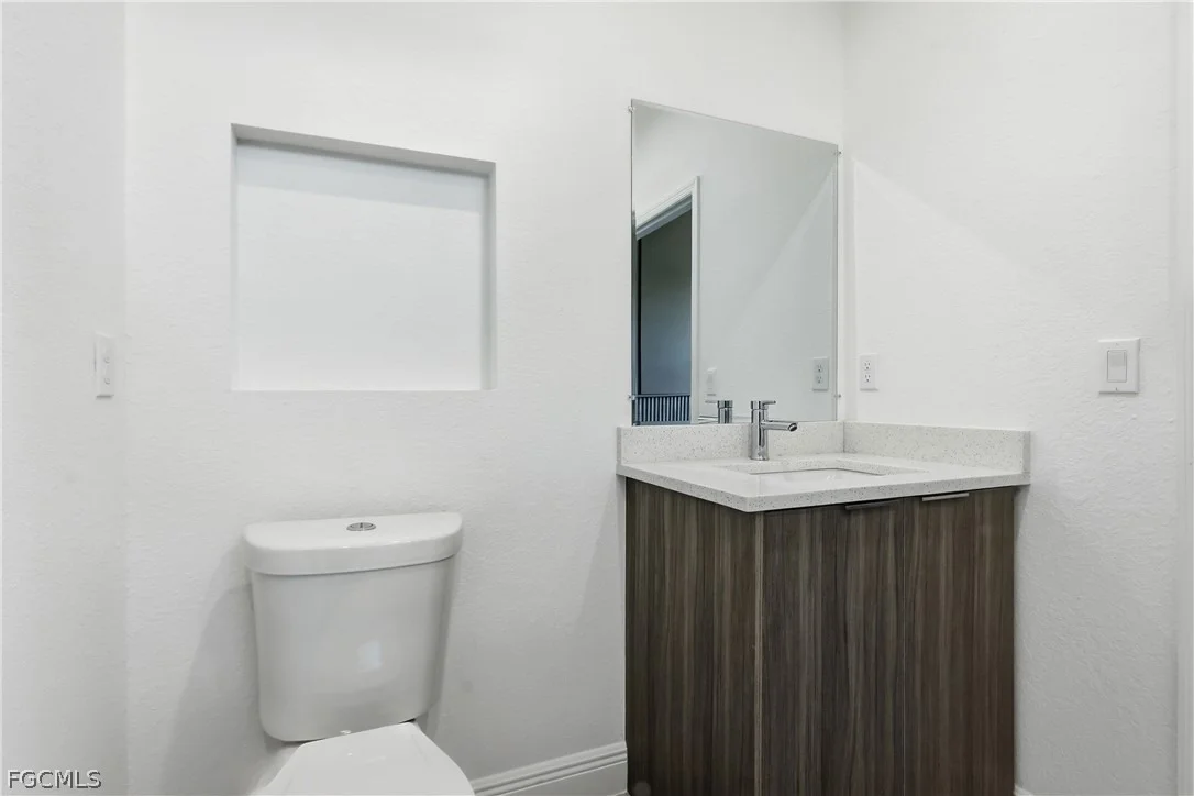 Photo of 1300 E BUCKNELL Lane