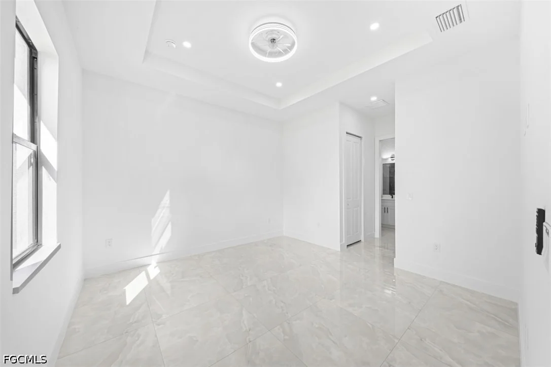 Photo of 442 Redwing Street SW