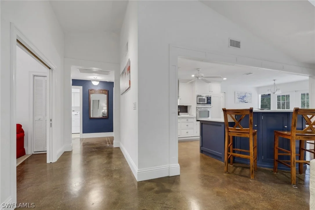 Photo of 2293 Royal Lane