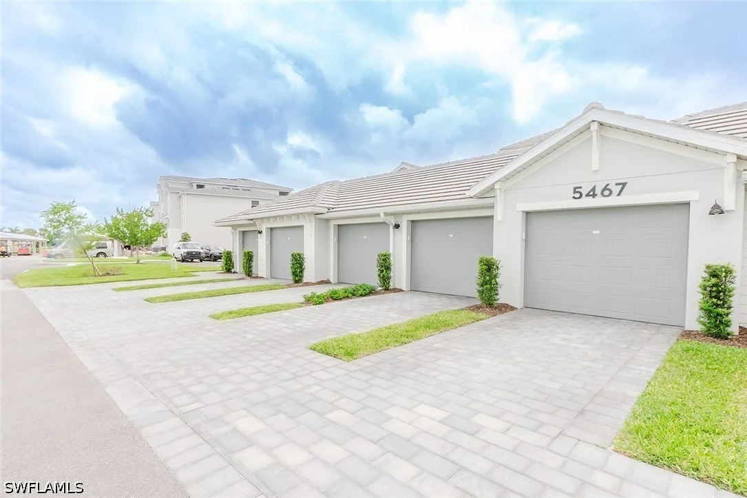 Photo of Unit 3211 at 5467 Double Eagle Circle