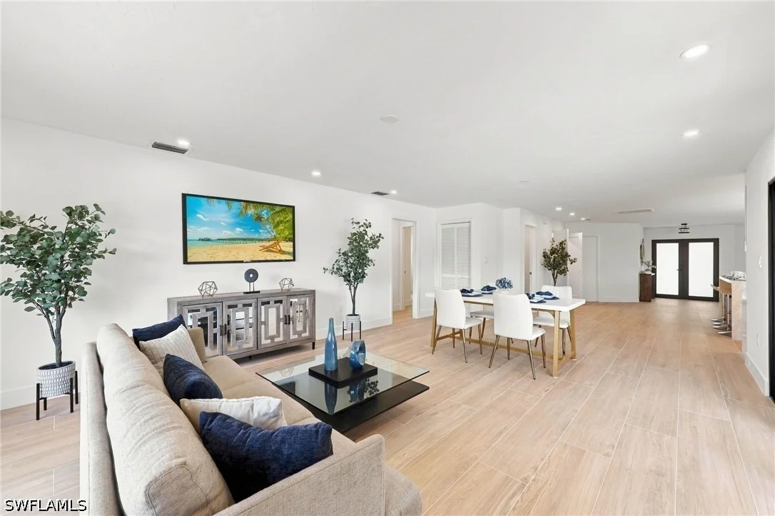 Photo of 2353 Abbey Court