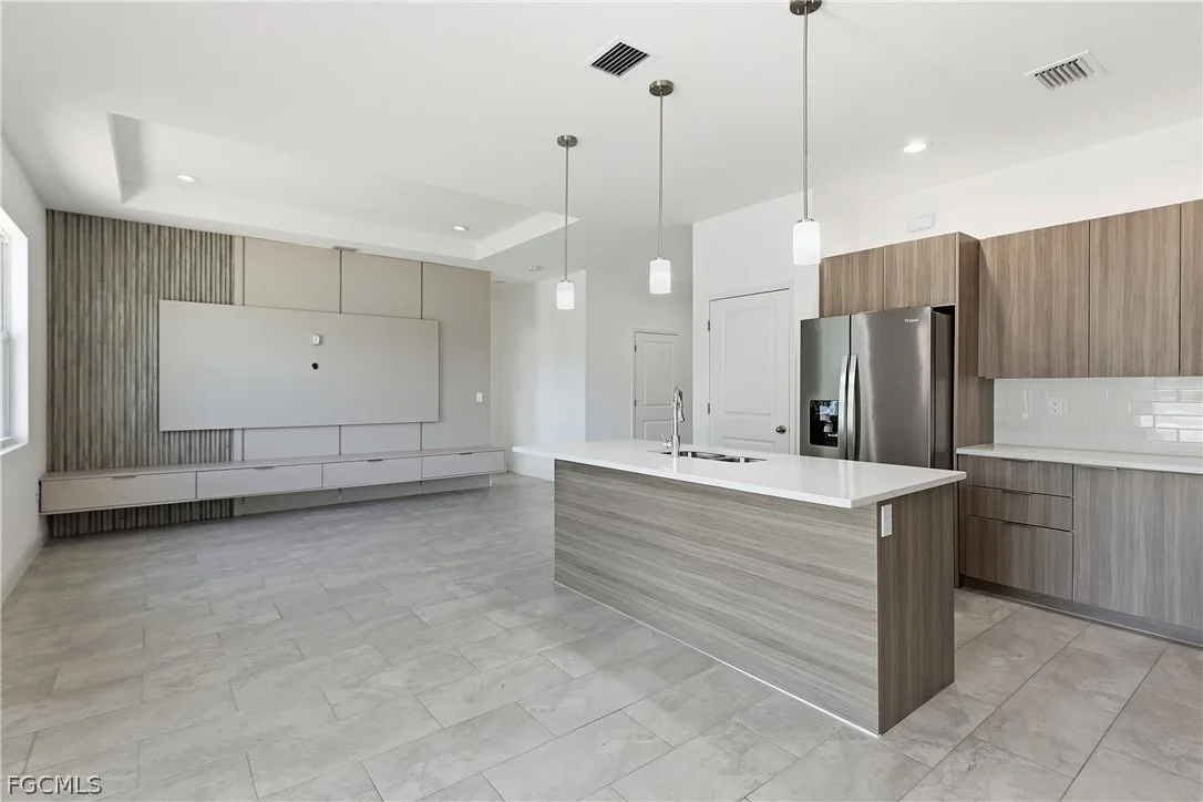 Photo of 1300 E BUCKNELL Lane