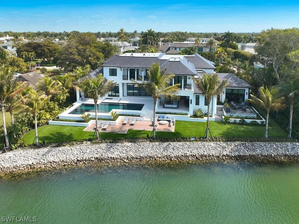 Photo of 3220 Rum Row