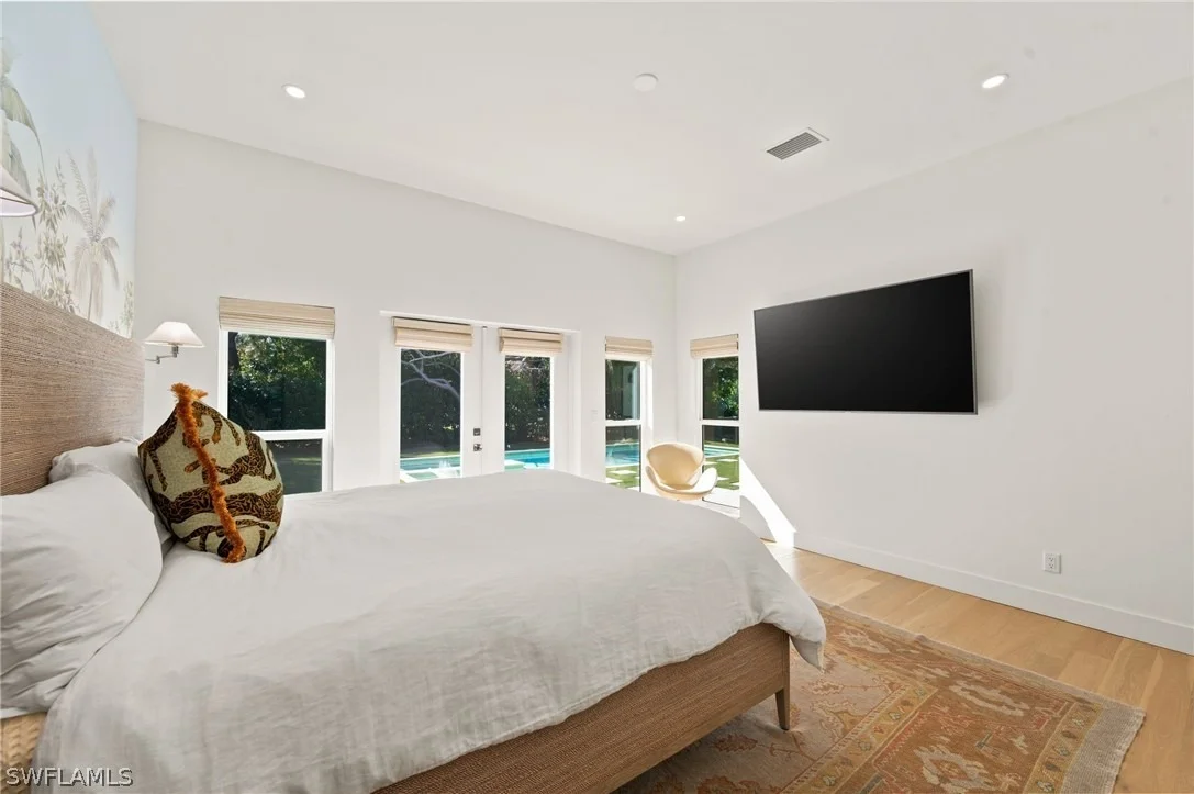 Photo of 1949 ALAMANDA Drive