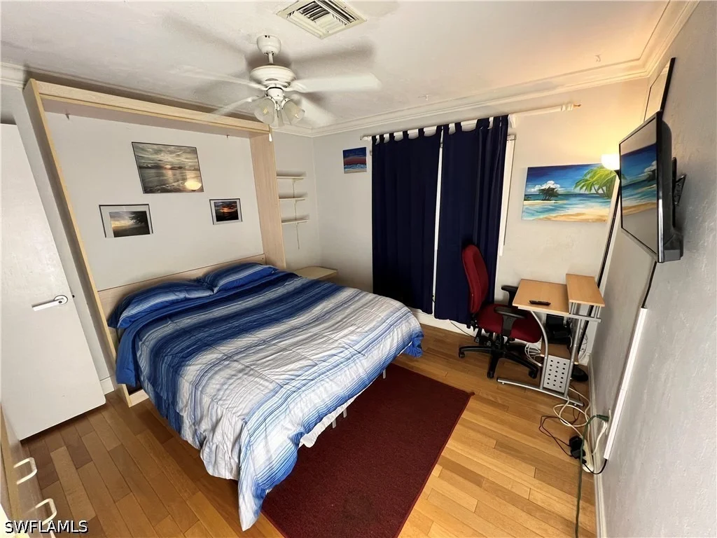 Photo of 690 95th Avenue N