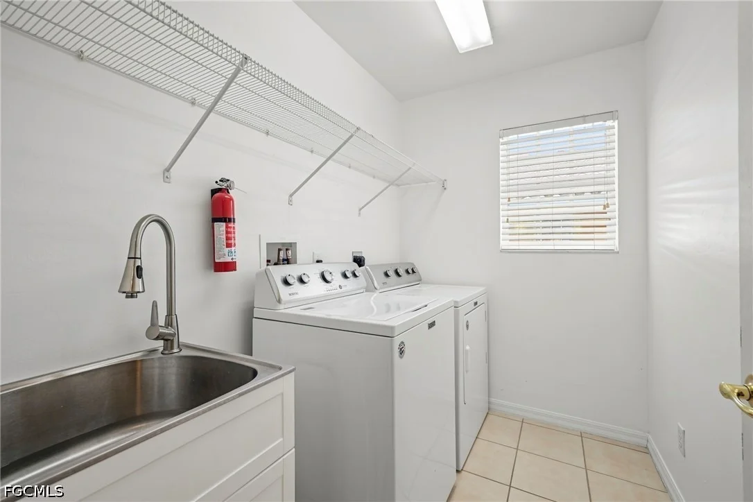 Photo of Unit 4 at 9724 Foxhall Way