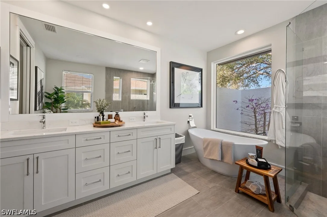 Photo of 6625 NEW HAVEN Circle