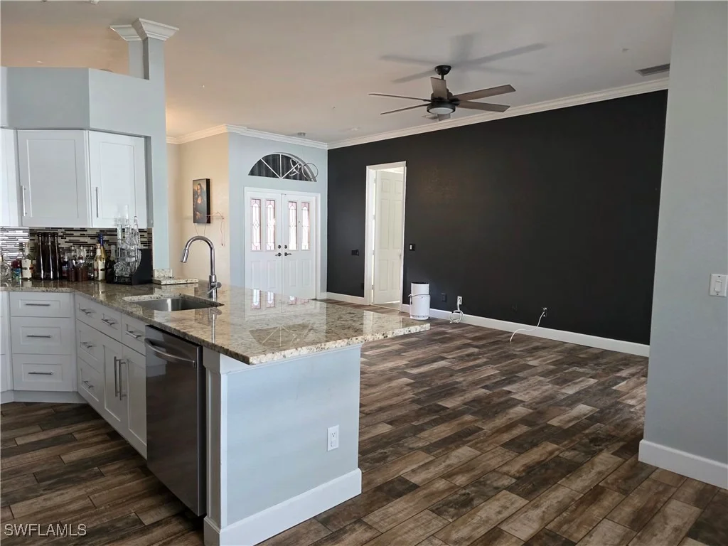 Photo of 857 Summerfield Drive