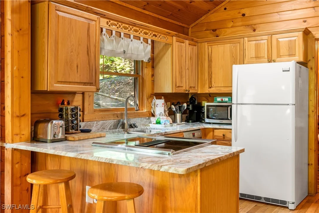 Photo of 4062 Chamberlain Lane