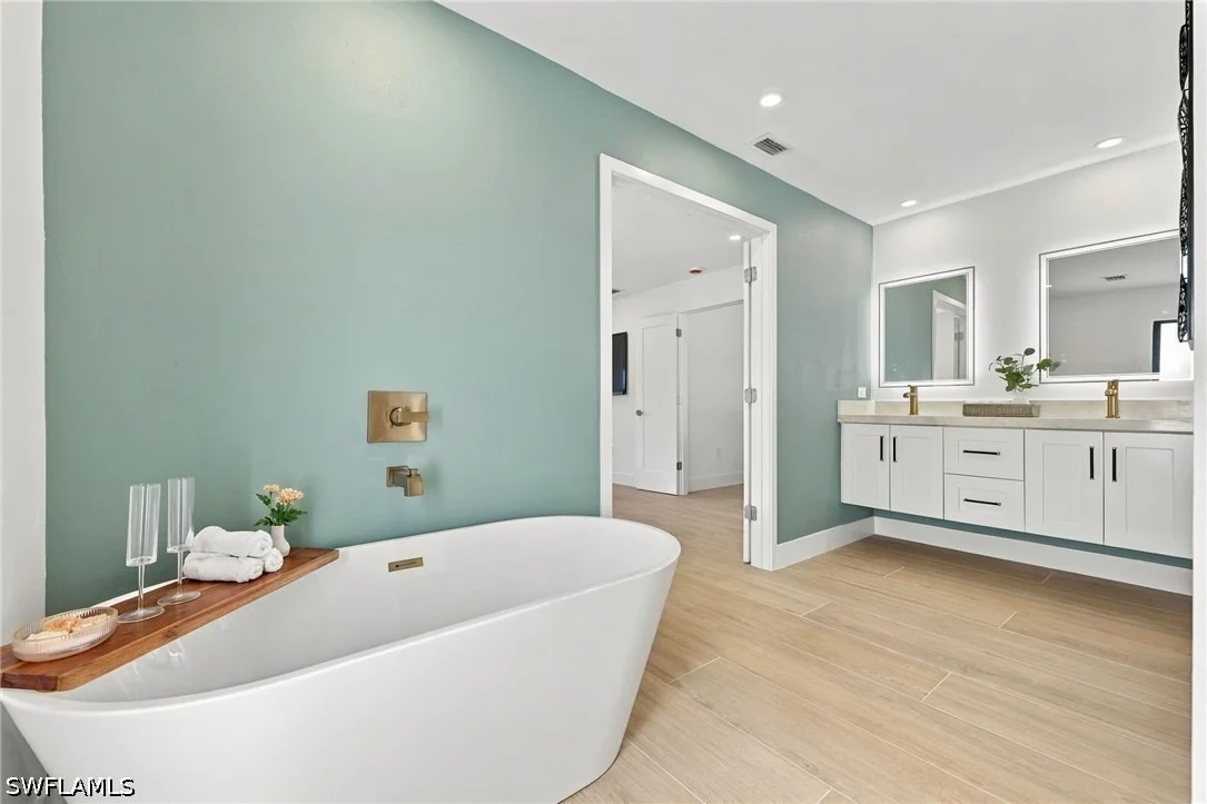 Photo of 2353 Abbey Court