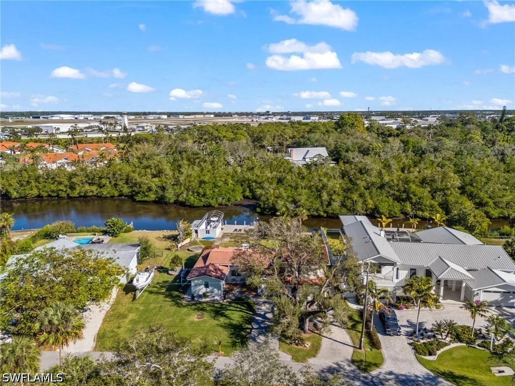 Photo of 2295 Harbor Road