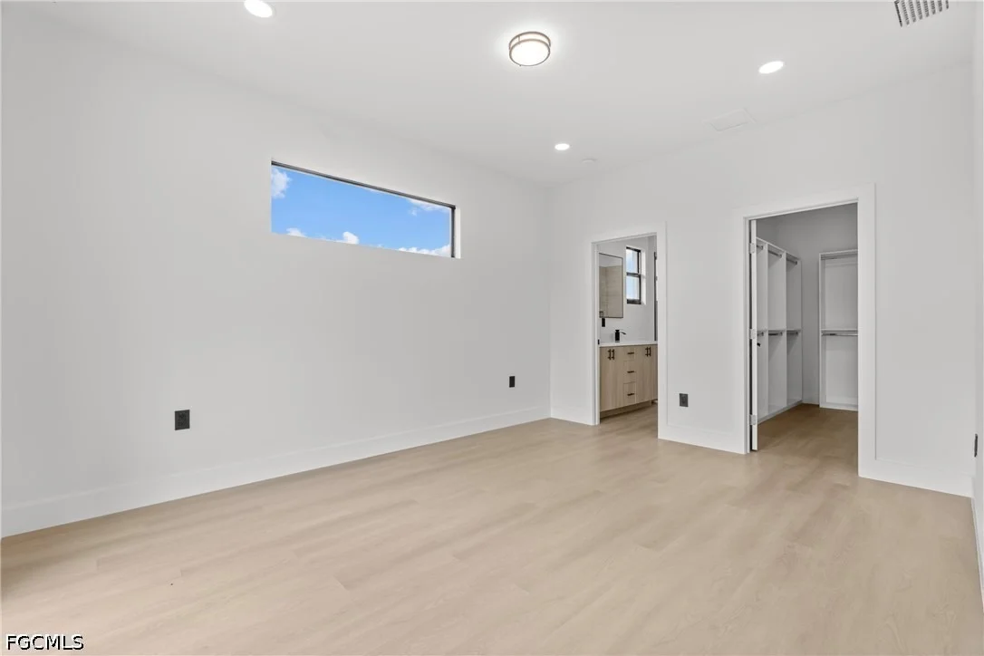 Photo of 8033 Oakleaf Circle