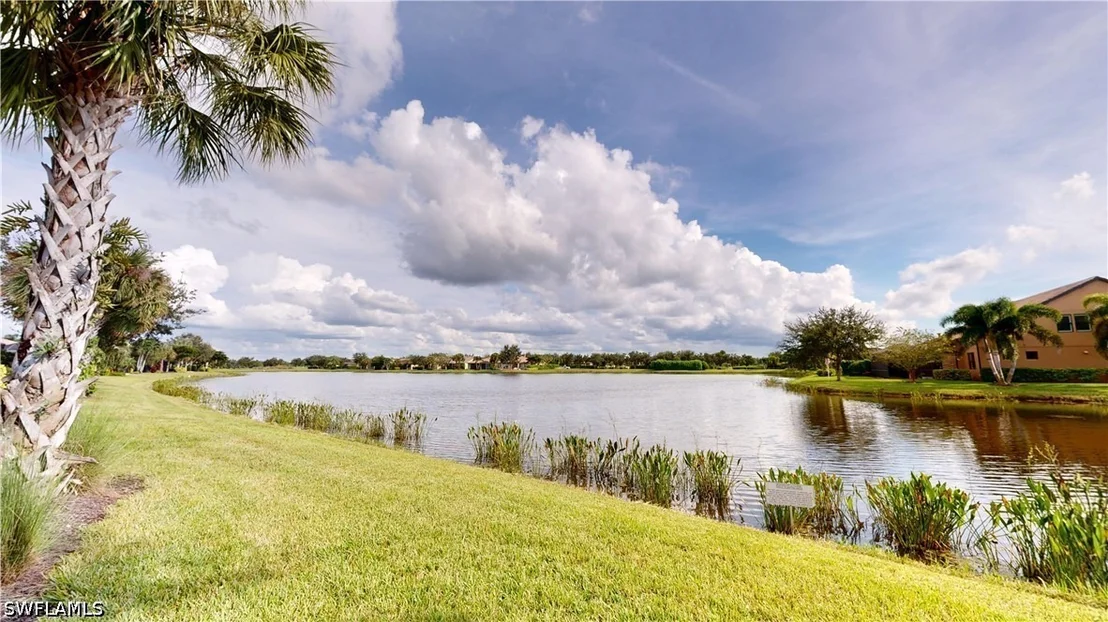 Photo of 6264 Victory Drive