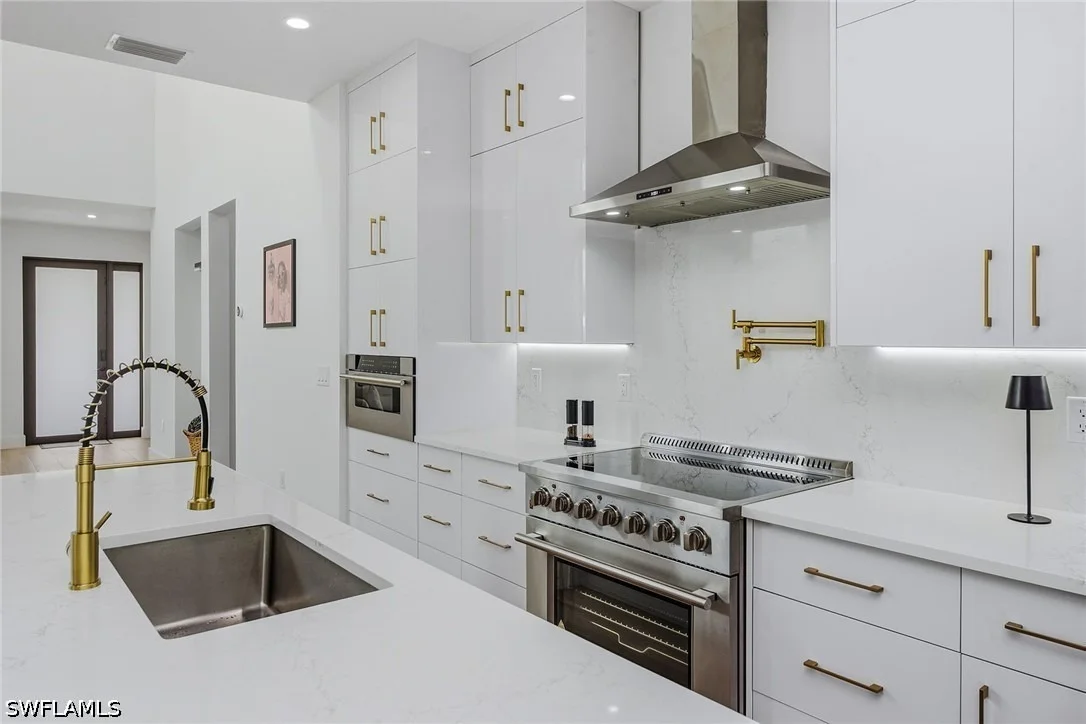Photo of 3384 Canal Street