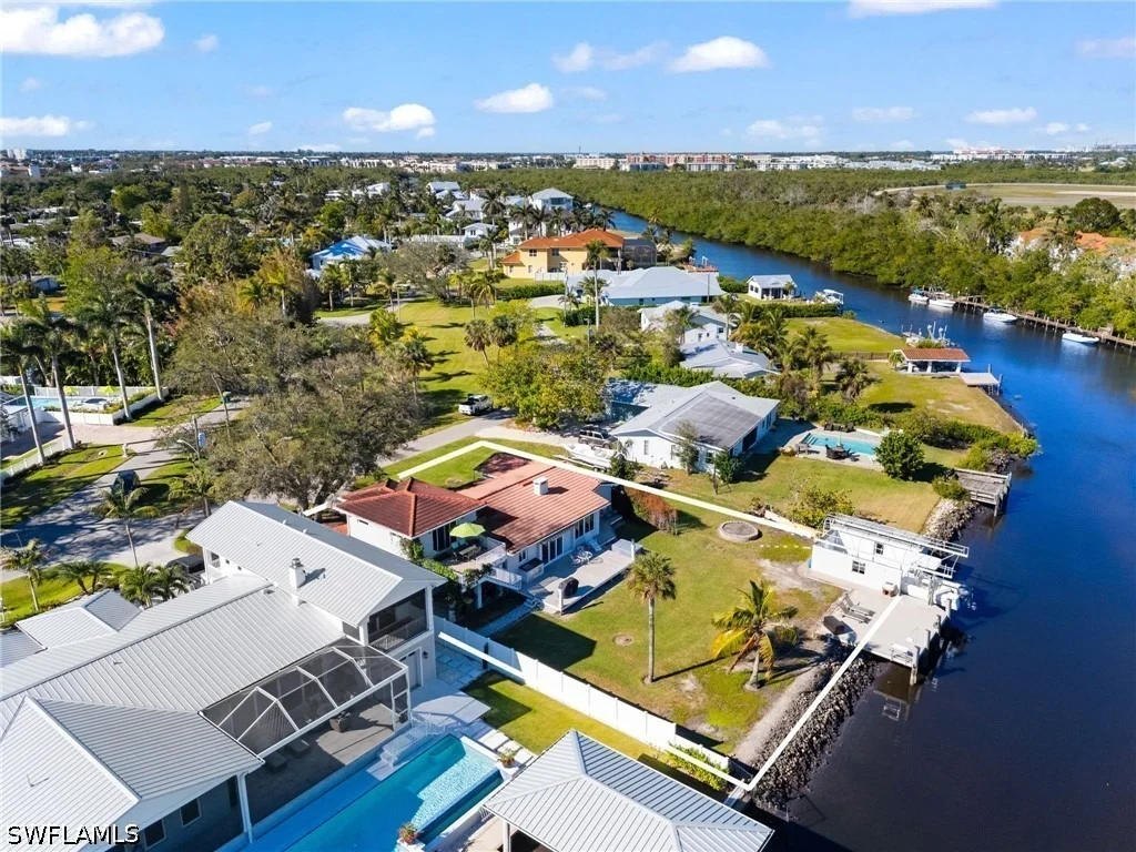 Photo of 2295 Harbor Road