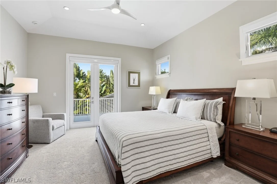 Photo of 725 Harbour Drive