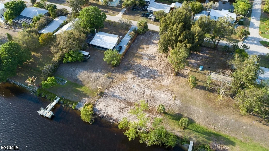 Photo of 1035 W Anchor Lane