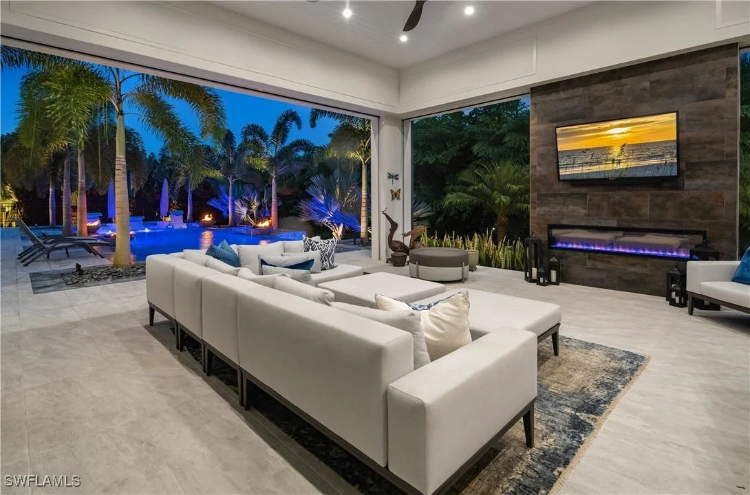 Photo of 882 CASSENA Road