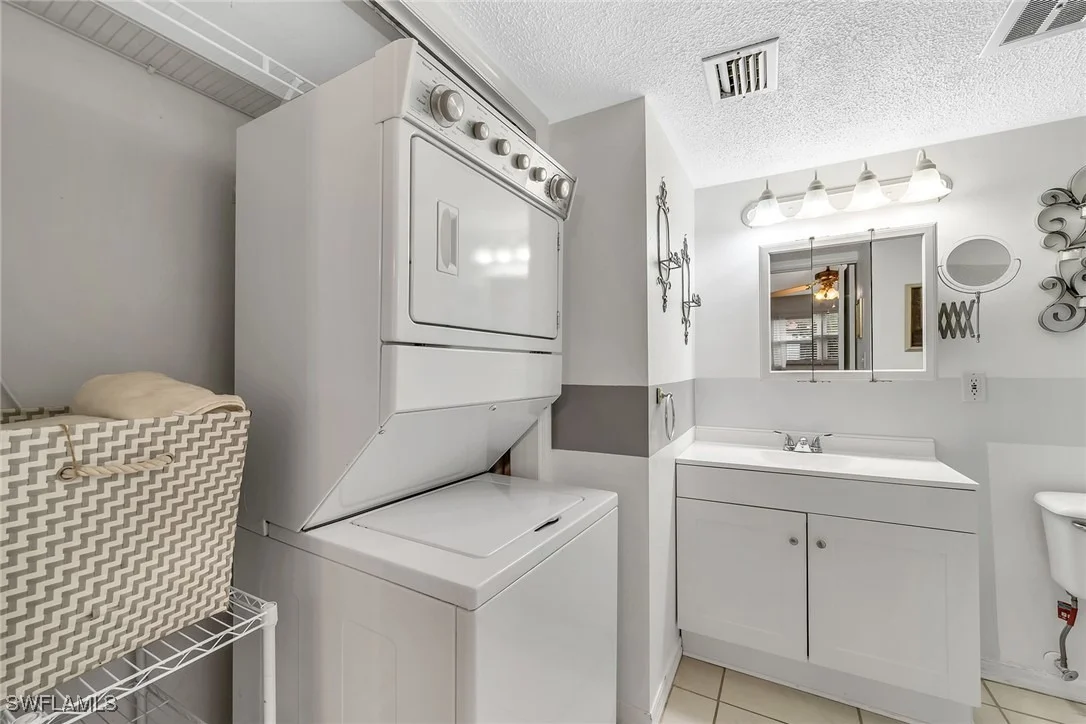 Photo of Unit 3B at 200 Valley Stream Drive