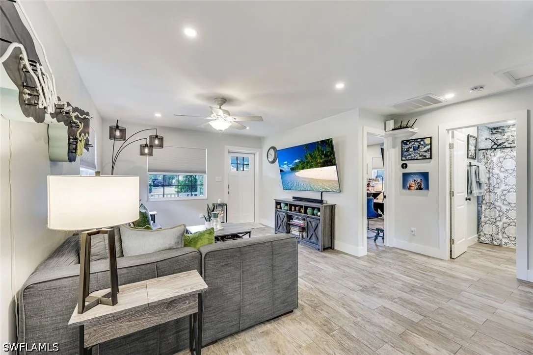 Photo of 2385 Sunset Avenue