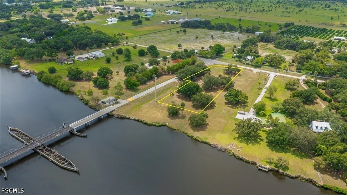 Photo of 75 Ft Denaud Bridge Way