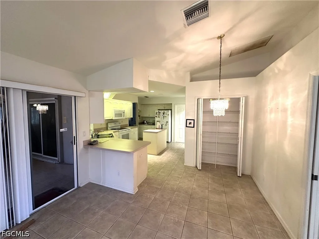 Photo of 2409 Del Ray Place