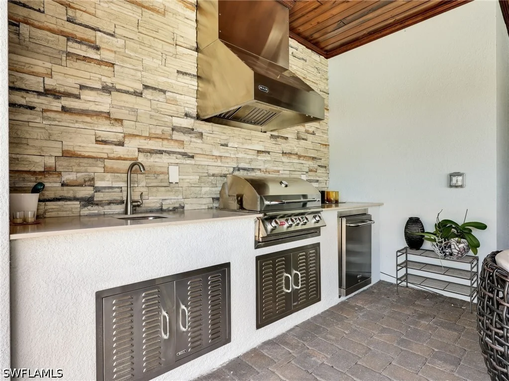 Photo of 2227 Somerset Place