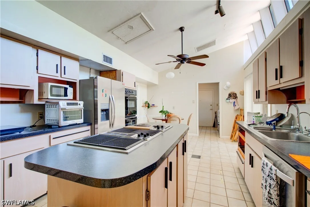 Photo of 11 Capri Boulevard