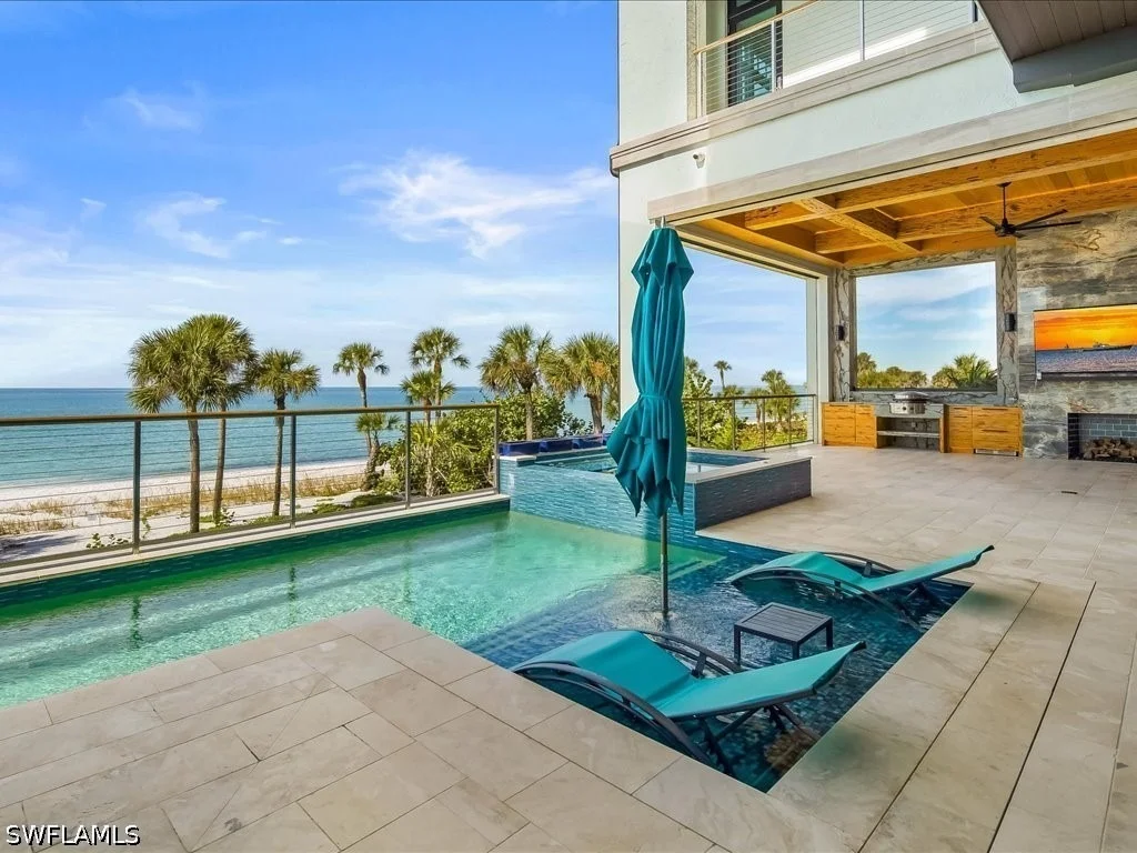Photo of 7409 Bay Colony Drive